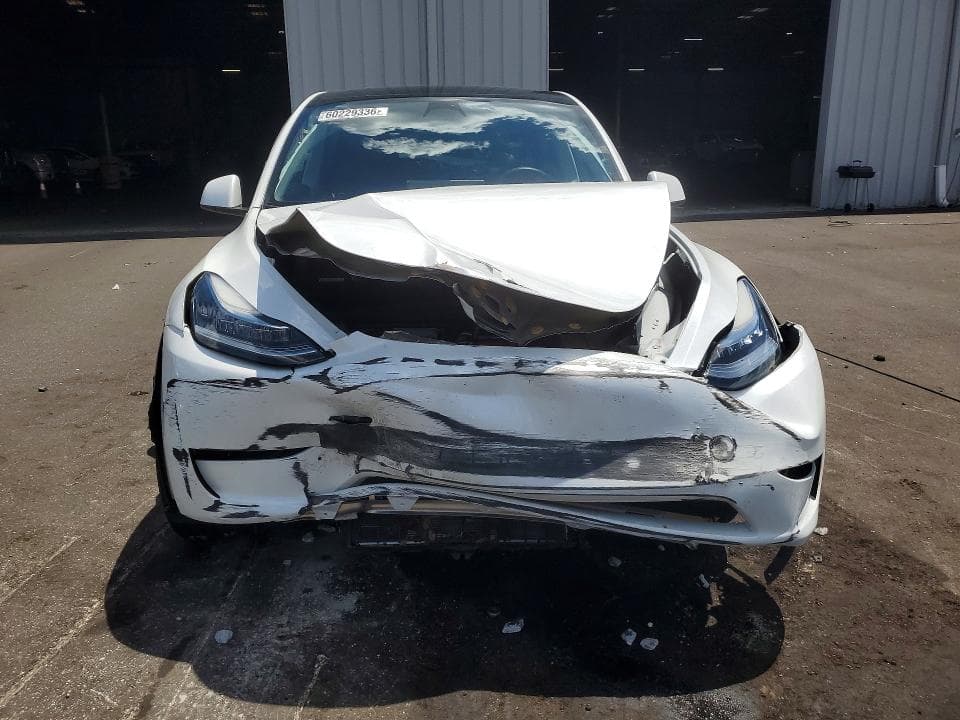 2023 TESLA MODEL Y 5