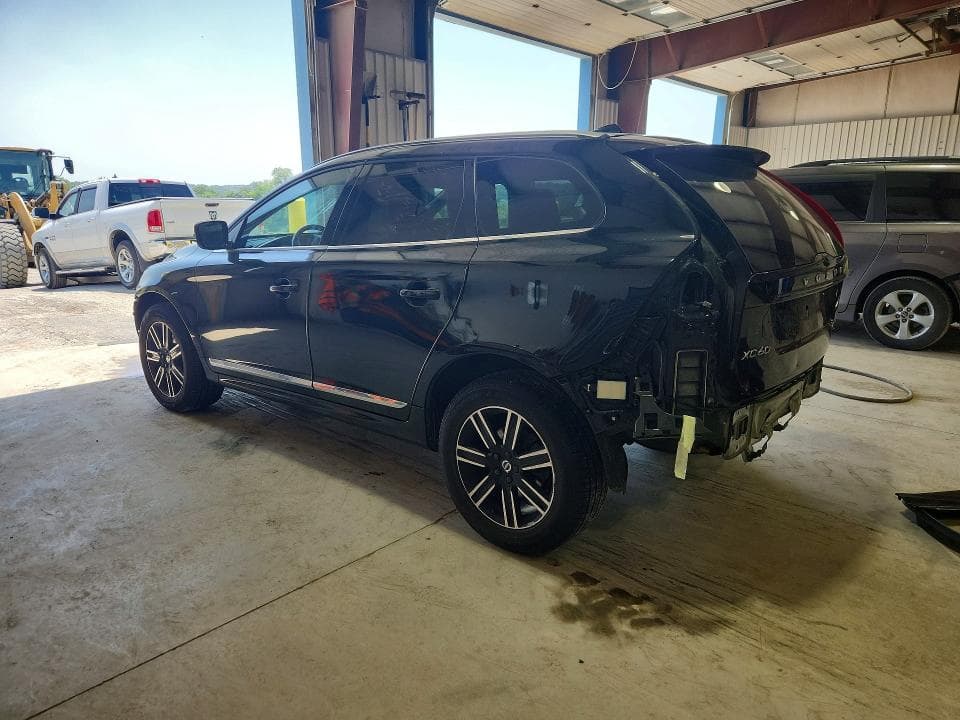 2017 VOLVO XC60 T5 DYNAMIC 2