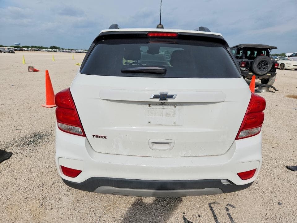 2018 CHEVROLET TRAX 1LT 6
