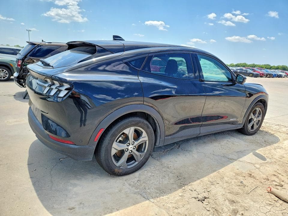 2023 FORD MUSTANG MACH-E SELECT 3