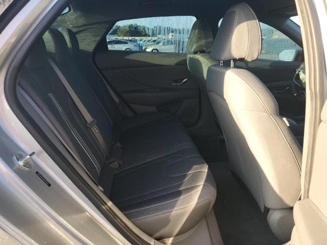 2022 HYUNDAI ELANTRA SEL 10