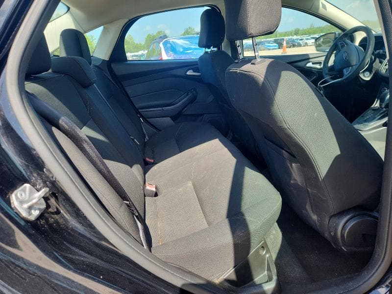 2017 FORD FOCUS SE 10