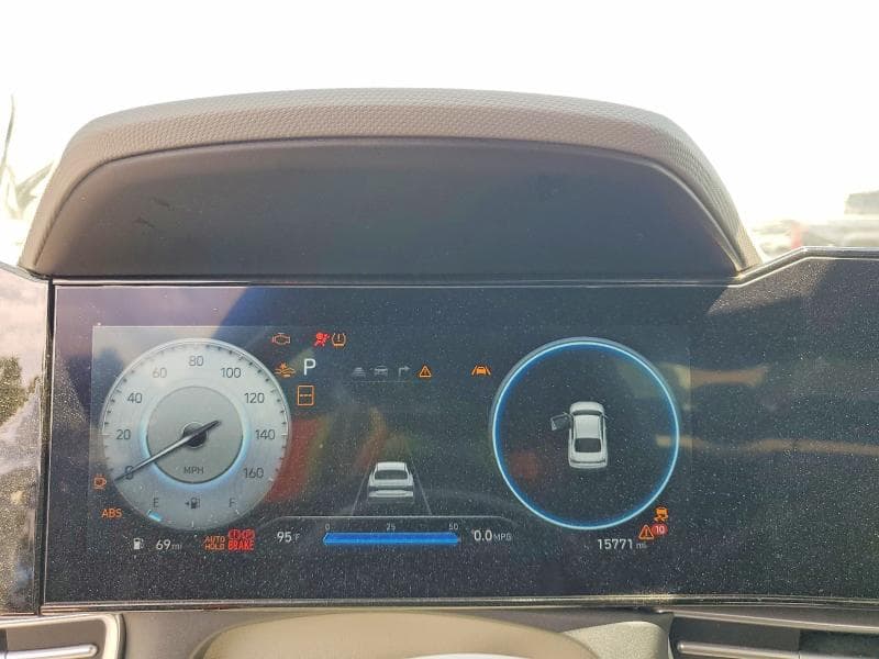 2025 HYUNDAI ELANTRA SEL 9