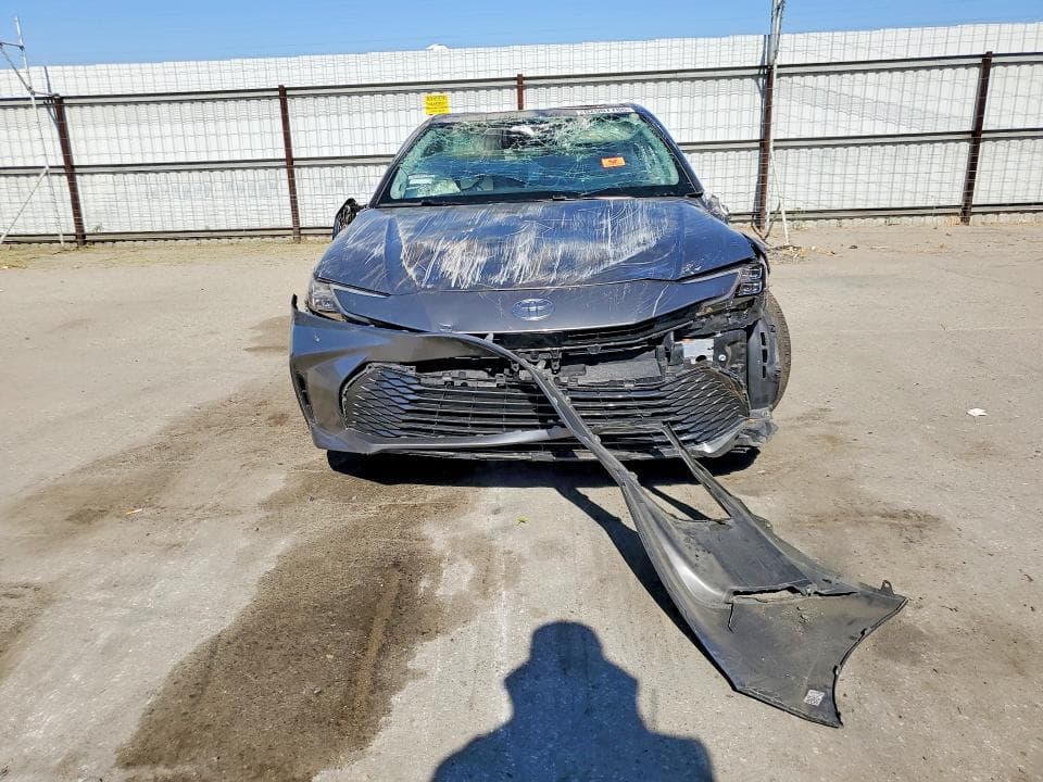 2025 TOYOTA CAMRY XLE 5