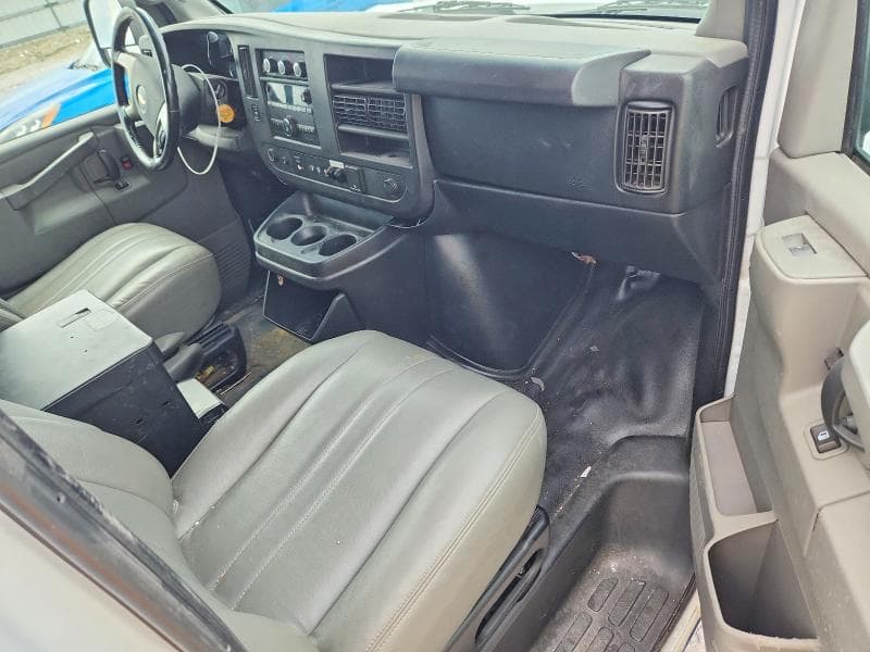 2018 CHEVROLET EXPRESS G2500 8