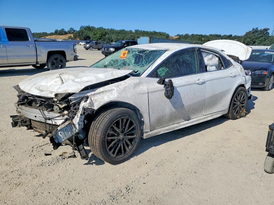 2021 TOYOTA CAMRY SE - 1
