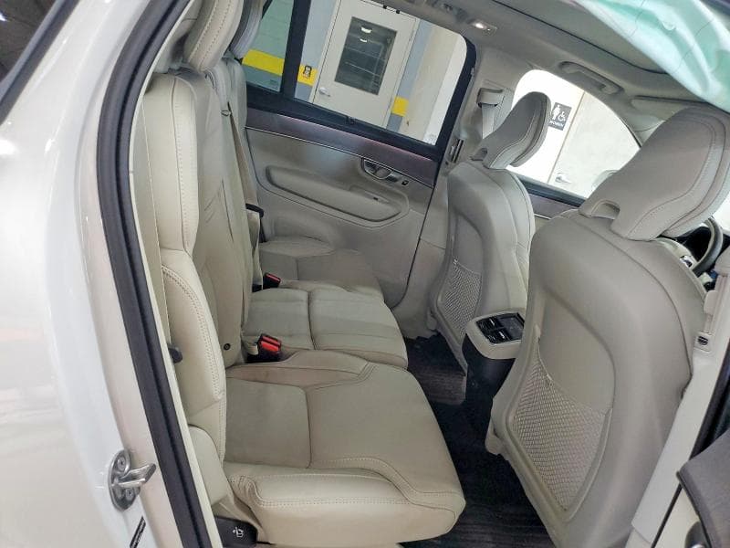 2026 VOLVO XC90 ULTRA 11