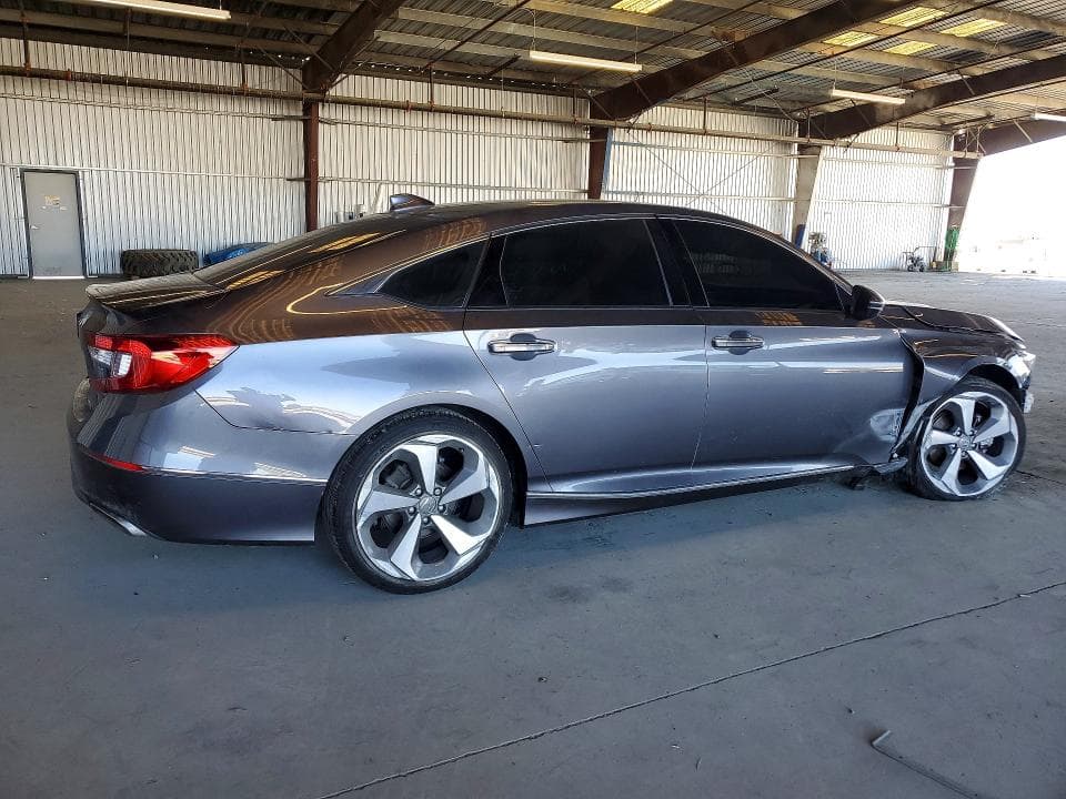 2018 HONDA ACCORD TOURING 3