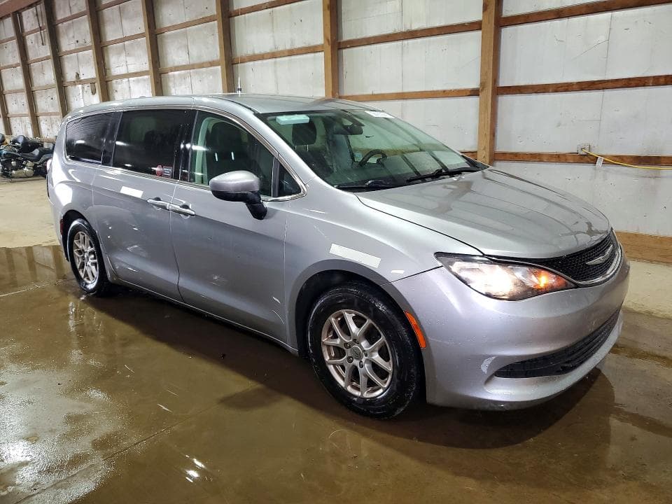 2021 CHRYSLER VOYAGER LX 4
