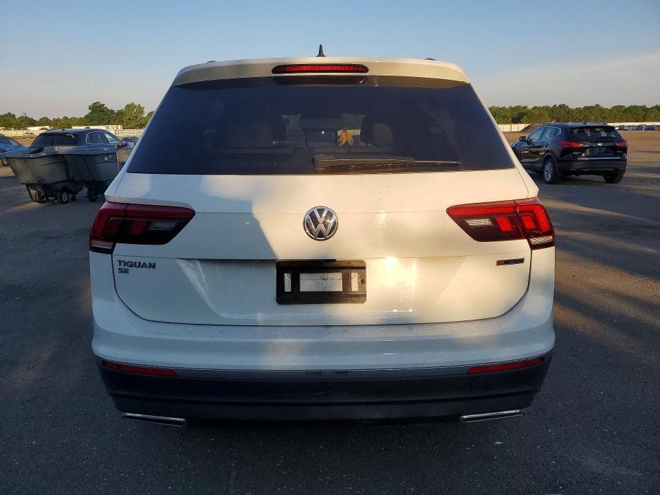2021 VOLKSWAGEN TIGUAN SE 6