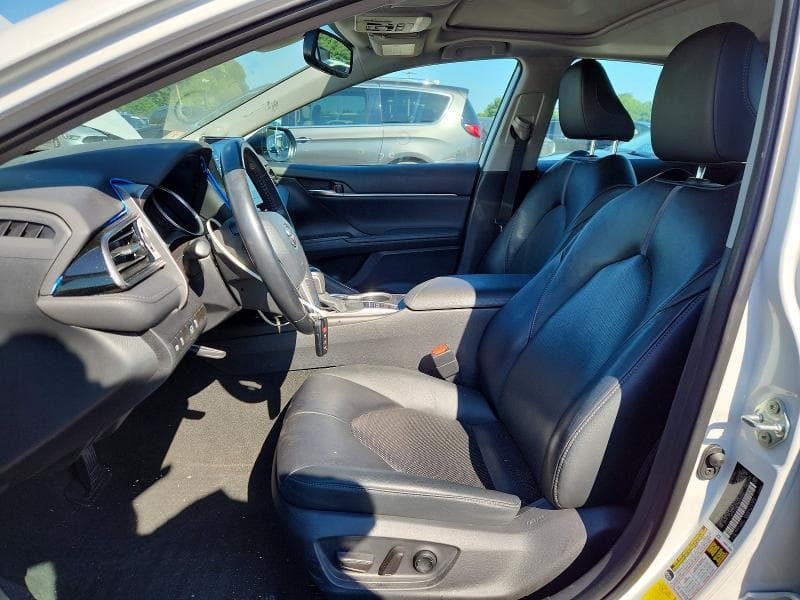 2021 TOYOTA CAMRY XLE 7