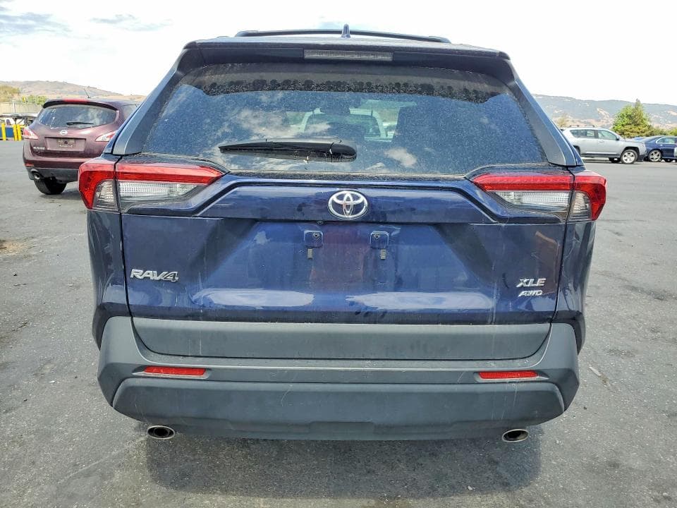 2024 TOYOTA RAV4 XLE 6