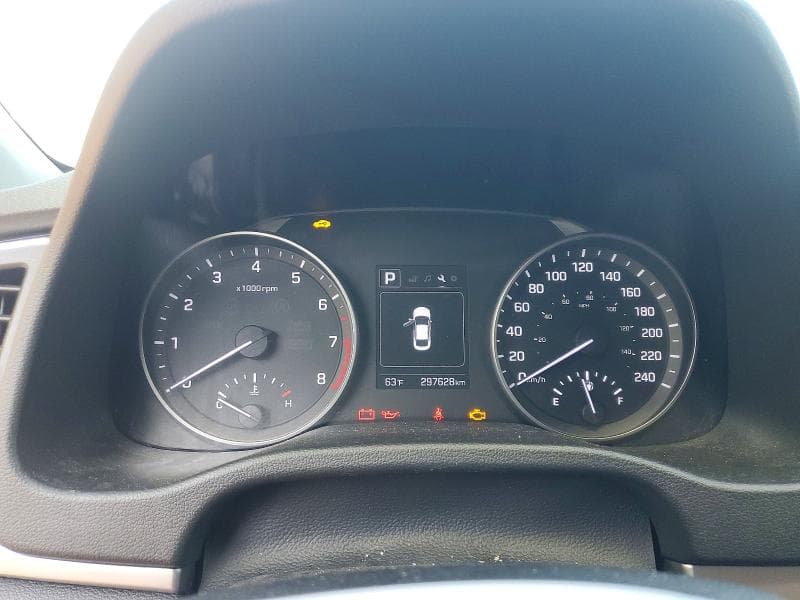 2017 HYUNDAI ELANTRA SE 9