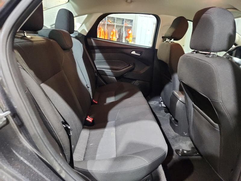 2017 FORD FOCUS SE 10