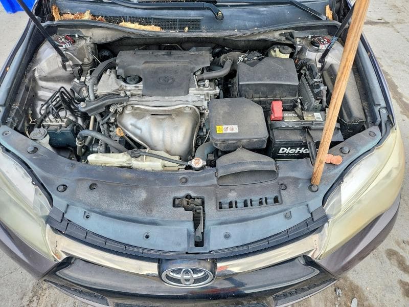 2017 TOYOTA CAMRY SE 11