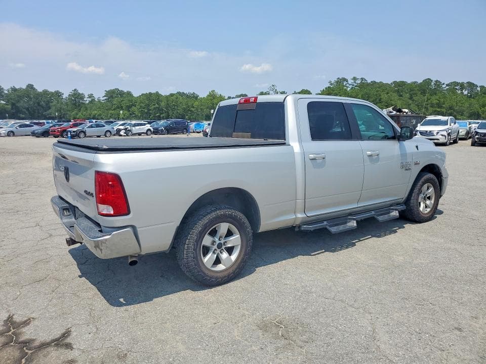 2019 RAM 1500 CLASSIC SLT 3