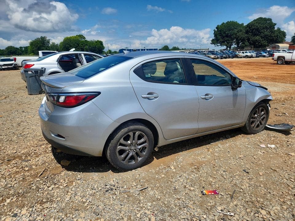 2019 TOYOTA YARIS 3
