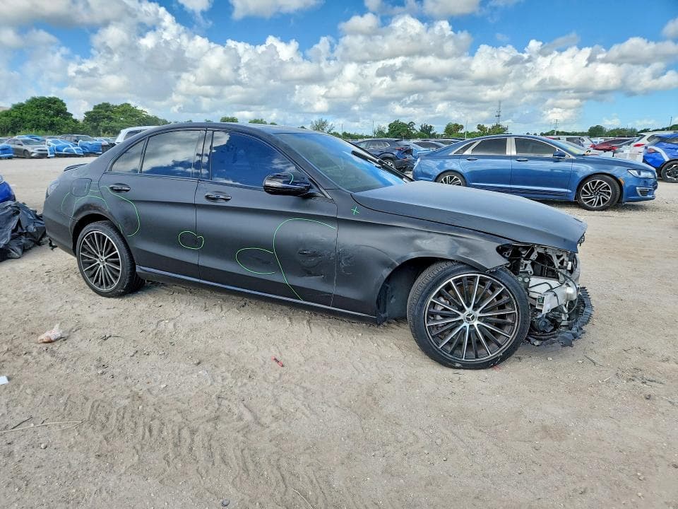 2020 MERCEDES-BENZ C 300 4