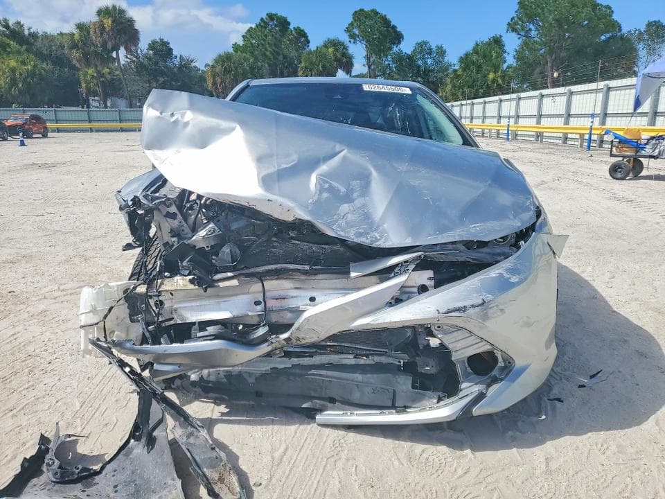 2019 TOYOTA CAMRY LE 5