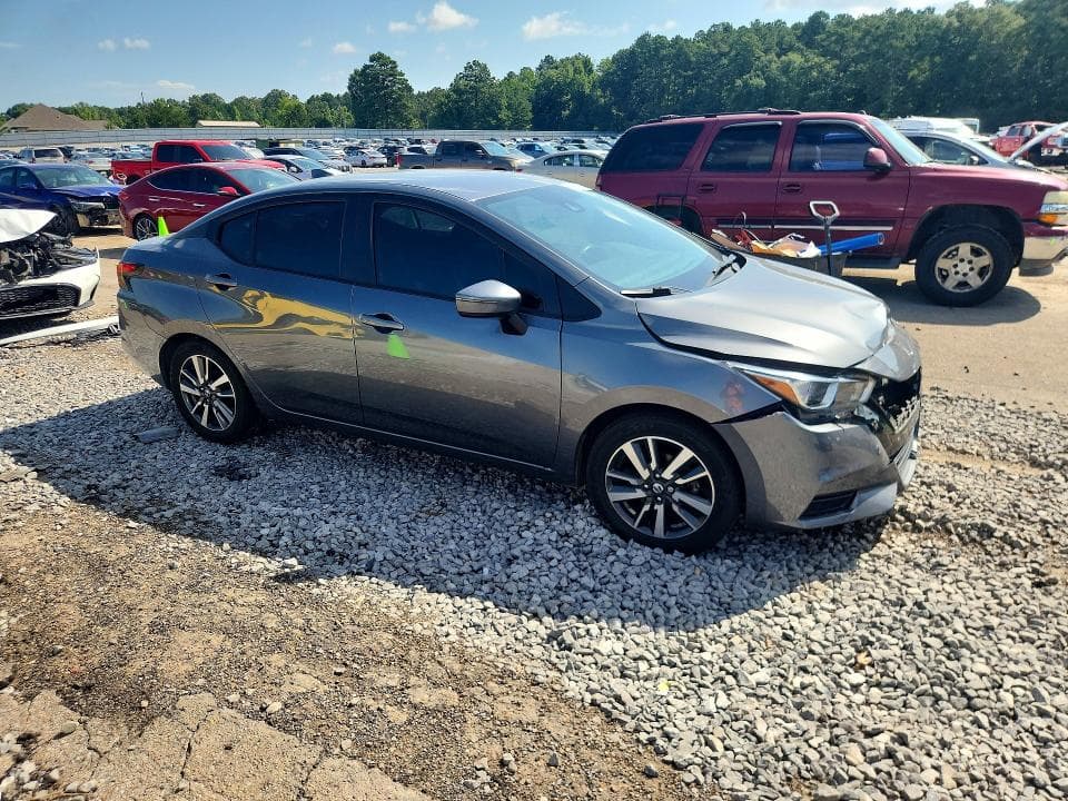 2021 NISSAN VERSA SV 4