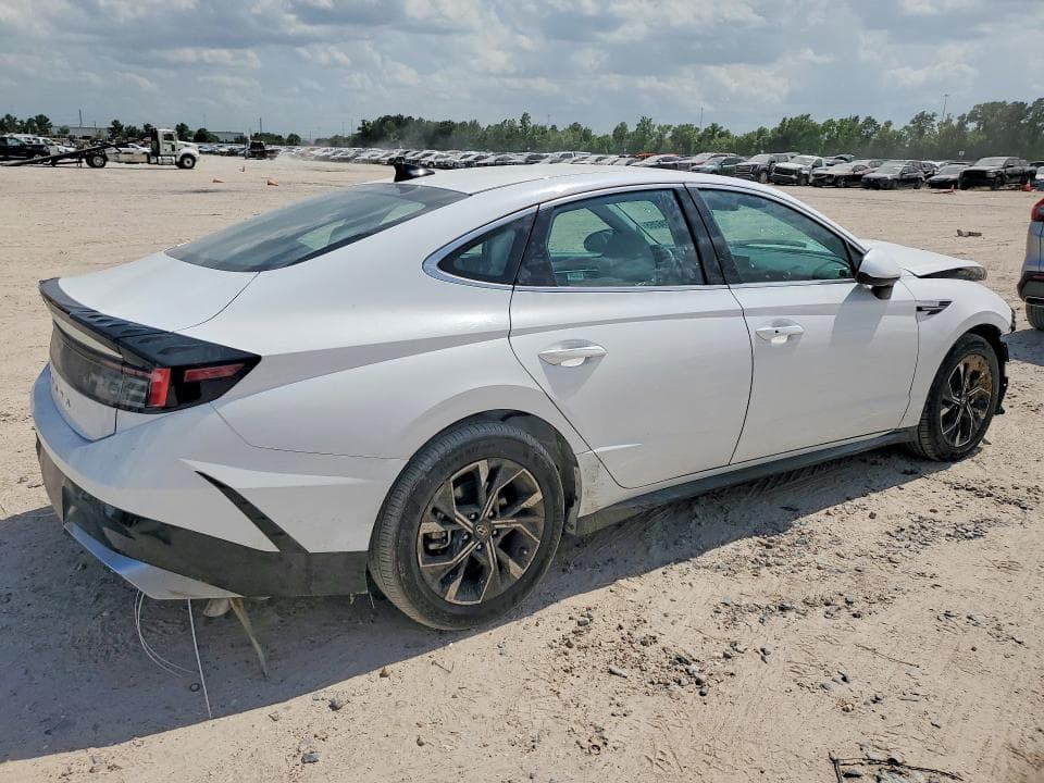 2025 HYUNDAI SONATA SEL 3
