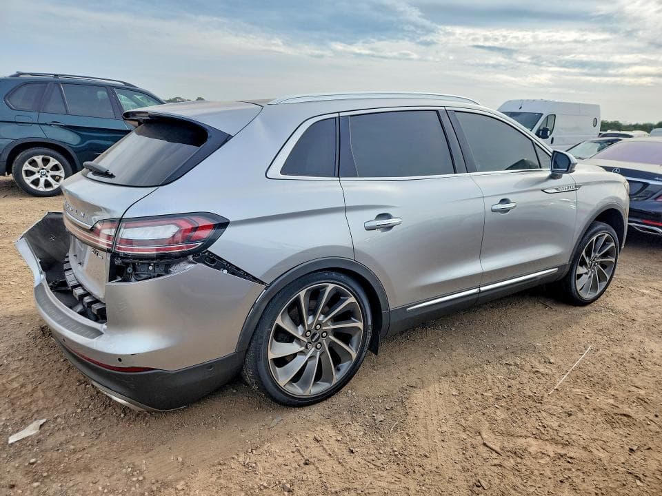 2020 LINCOLN NAUTILUS RESERVE 3