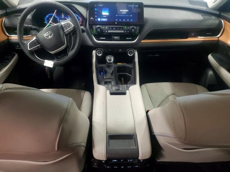 2025 TOYOTA GRAND HIGHLANDER HYBRID LIMITED 8