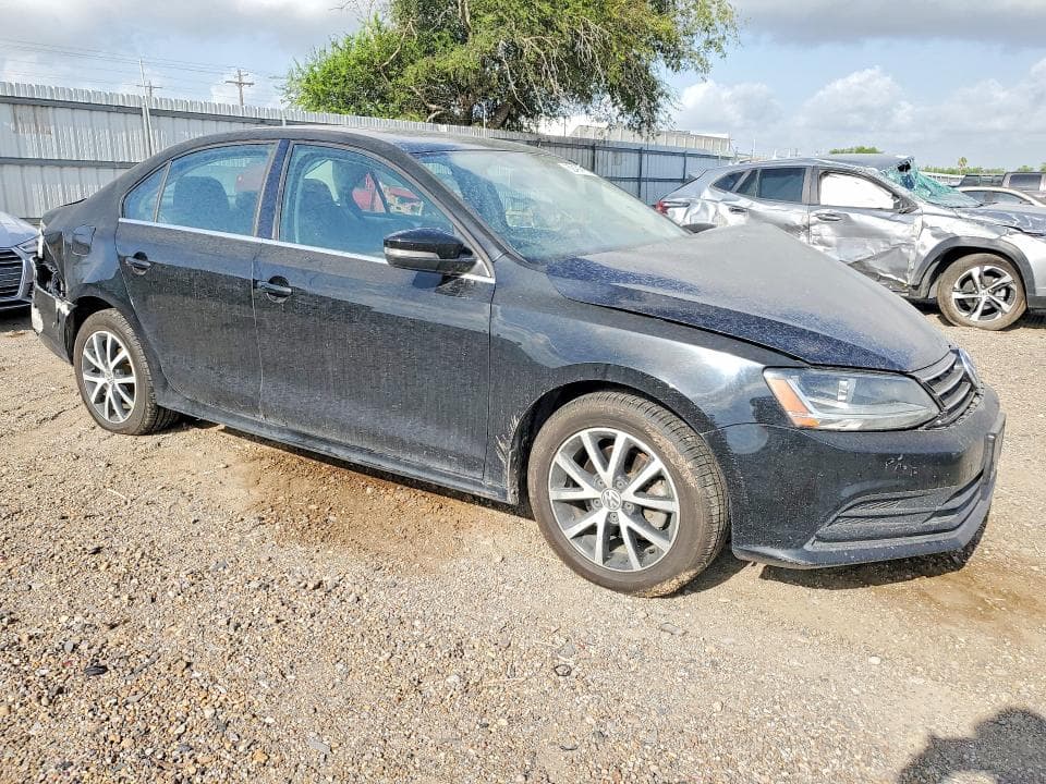 2017 VOLKSWAGEN JETTA SE 4