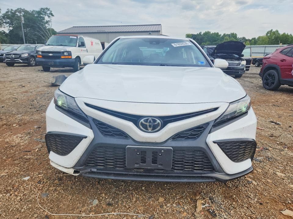 2021 TOYOTA CAMRY SE 5
