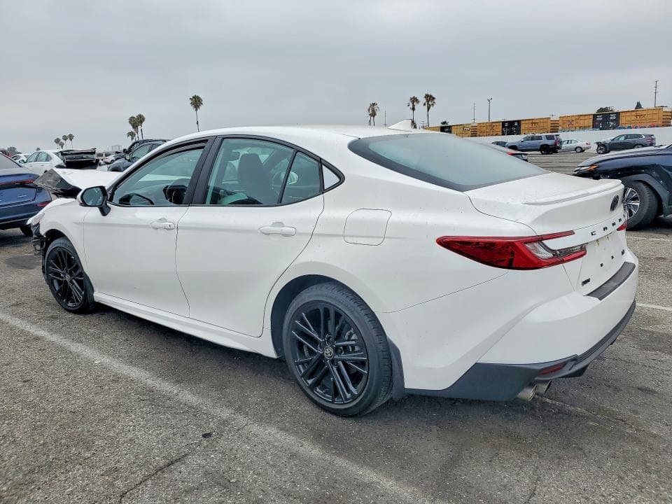 2025 TOYOTA CAMRY SE 2