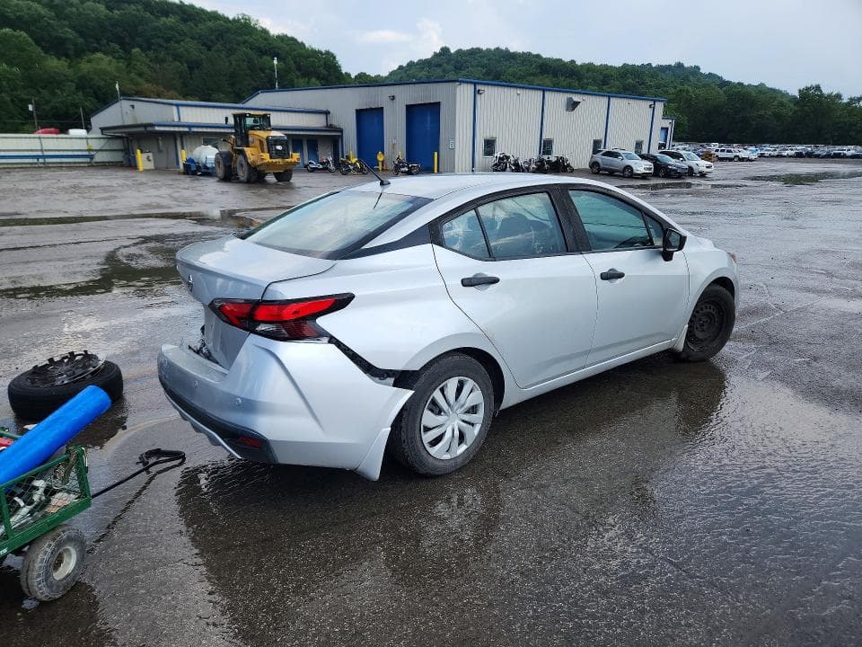 2021 NISSAN VERSA S 3