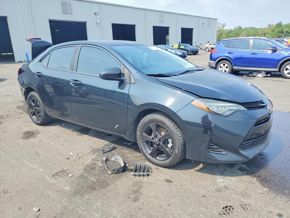 2019 TOYOTA COROLLA LE 4