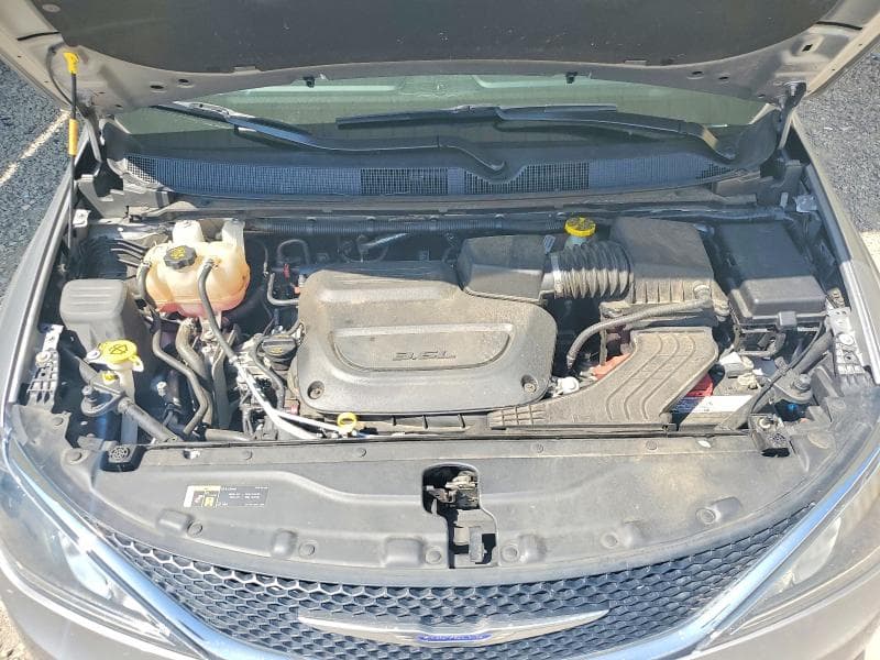 2020 CHRYSLER PACIFICA TOURING 12