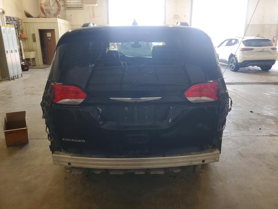 2021 CHRYSLER VOYAGER LXI 6