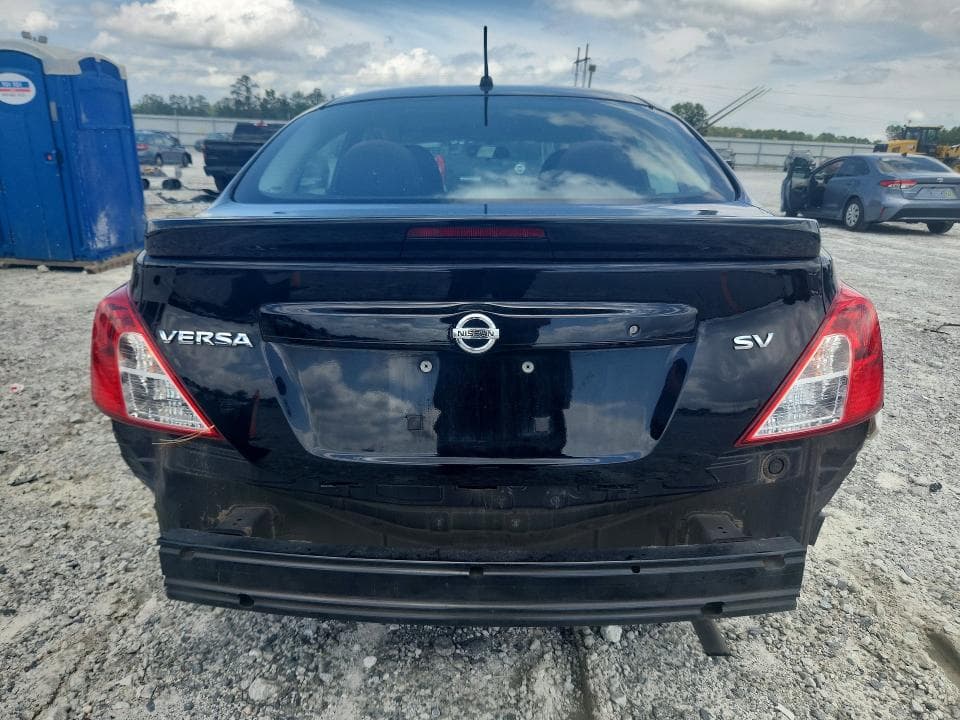 2018 NISSAN VERSA SV 6