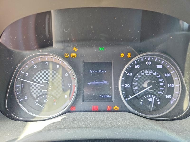 2020 HYUNDAI ELANTRA SEL 9