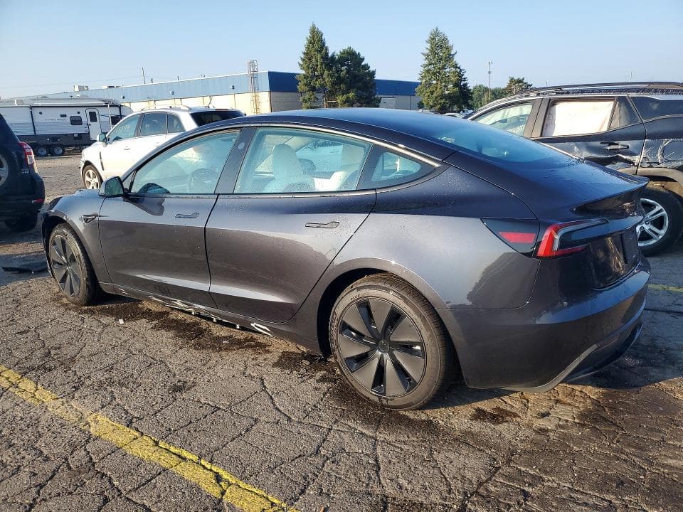 2026 TESLA MODEL 3 2