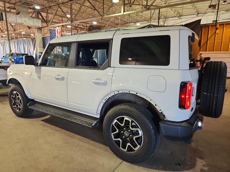 2025 FORD BRONCO OUTER BANKS 2