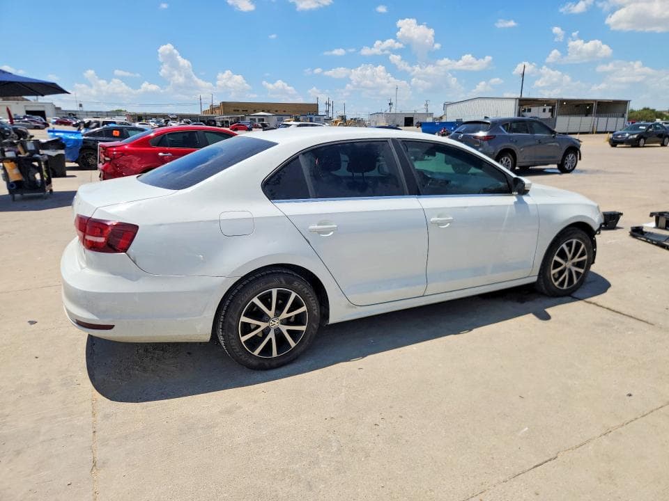 2017 VOLKSWAGEN JETTA SE 3