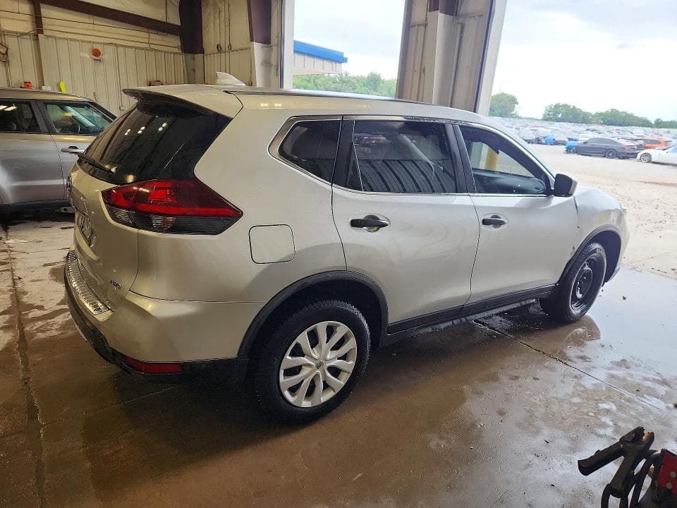 2019 NISSAN ROGUE S 3