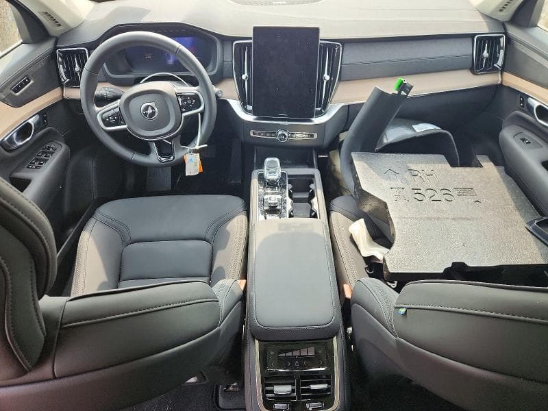 2026 VOLVO XC90 PLUS 8