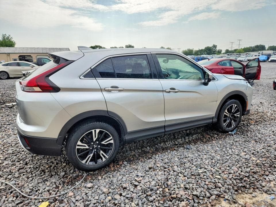 2024 MITSUBISHI ECLIPSE CROSS SE 3