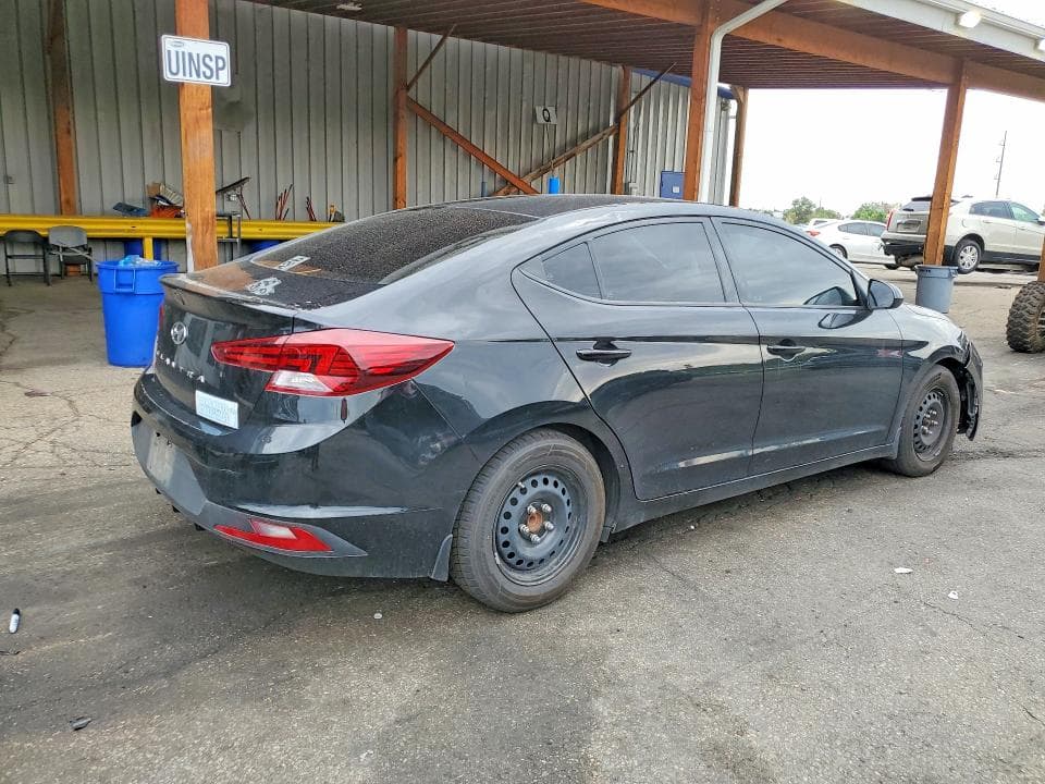 2019 HYUNDAI ELANTRA SE 3