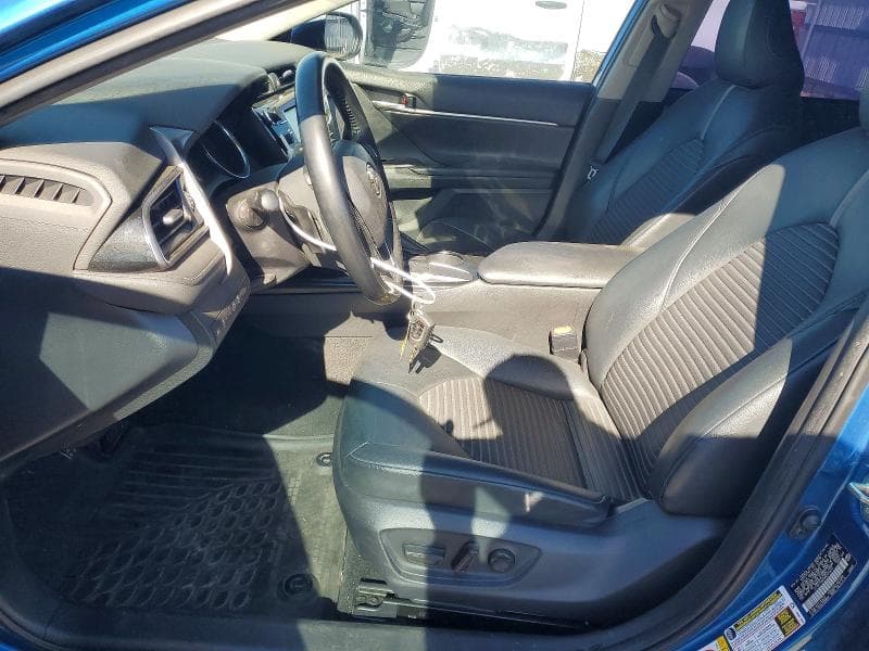 2019 TOYOTA CAMRY SE 7