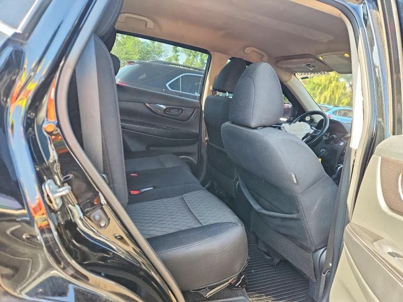 2019 NISSAN ROGUE S 11
