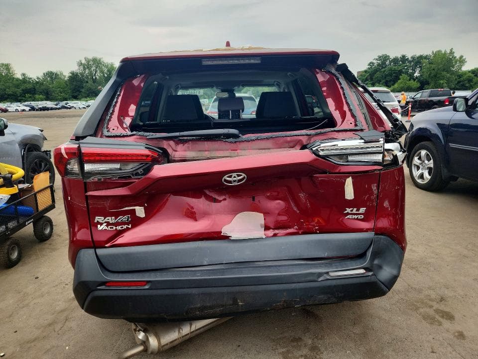 2021 TOYOTA RAV4 XLE 6