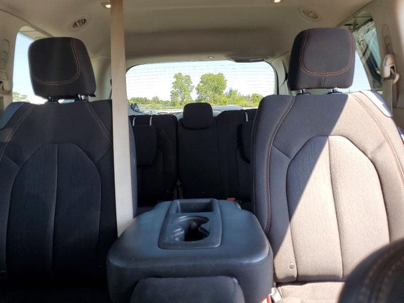 2017 CHRYSLER PACIFICA TOURING 10