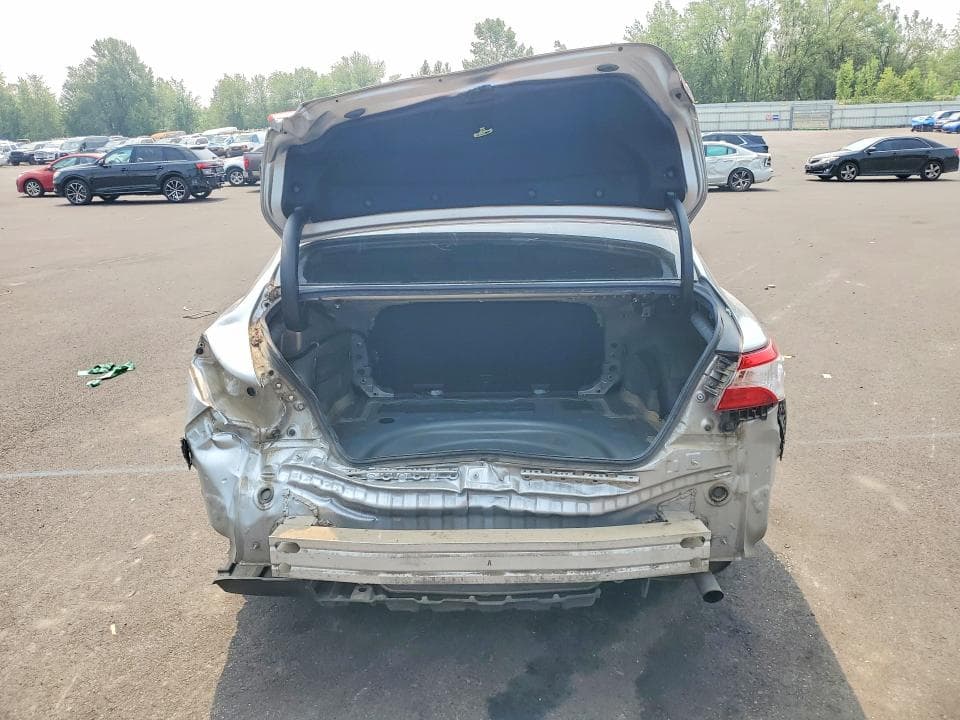 2018 TOYOTA CAMRY LE 6