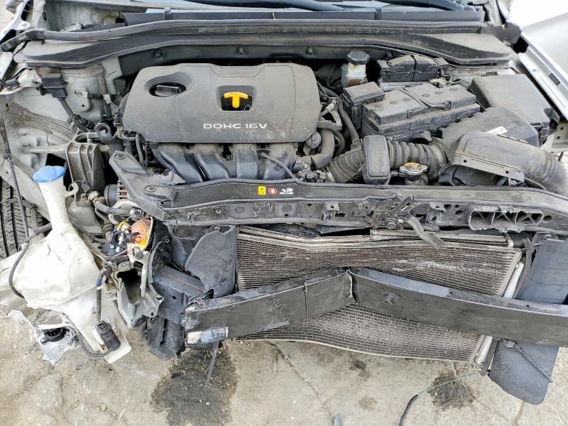 2017 HYUNDAI ELANTRA SE 11