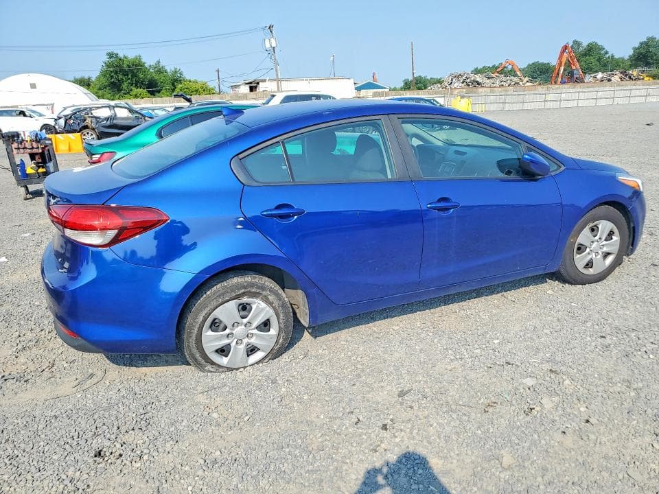 2017 KIA FORTE LX 3